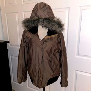 Columbia: Titanian brown/black jacket